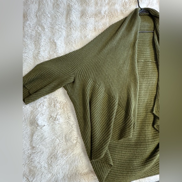 Zara Women’s Cozy Olive Ribbed Open Sweater/Cardigan M - Picture 2 of 4